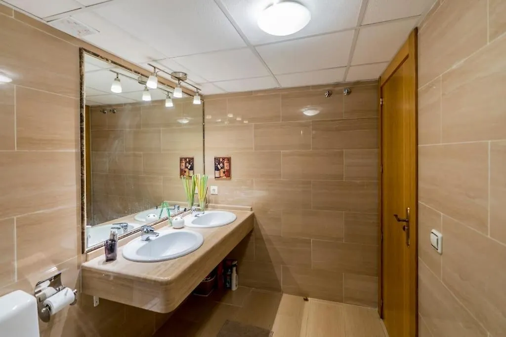 דירות בנאלמדנה 4 Bed Duplex With Stunning Sea Views